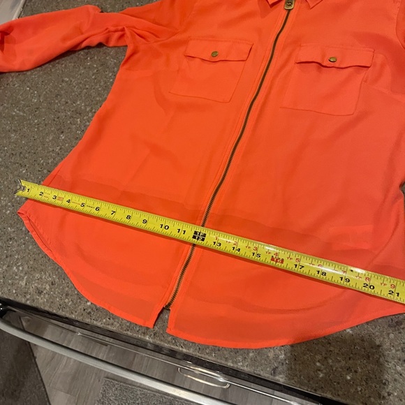 Michael Kors blouse with gold zipper and detail size LG - Picture 9 of 16